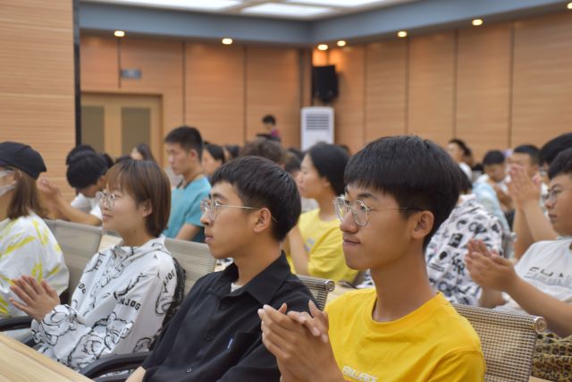 【科技文化节】用代码展示专业技能 用网页呈现科技魅力——第四届“网罗信院”网页设计大赛