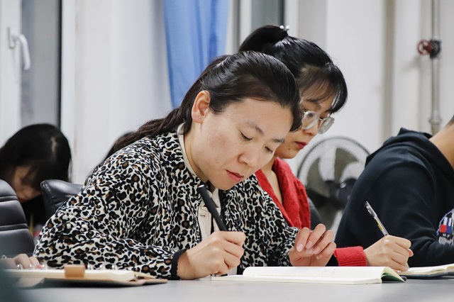 我校完满教育系统召开新学期宣传工作专题会议