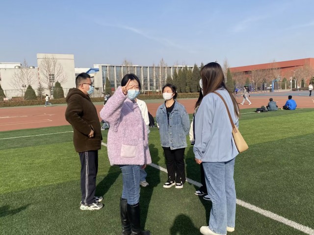 【完满团支部】学雷锋精神 守红色根脉——商务英语学院英语2212班完满团支部活动