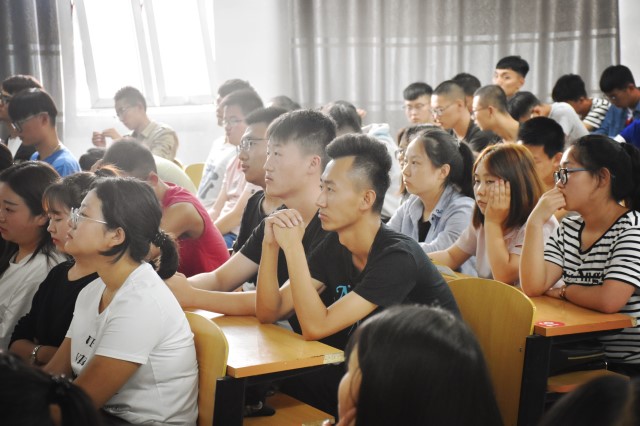 【学长计划】第447期:世界那么大 你想怎么看?——信息工程系举办第61、62期学长计划