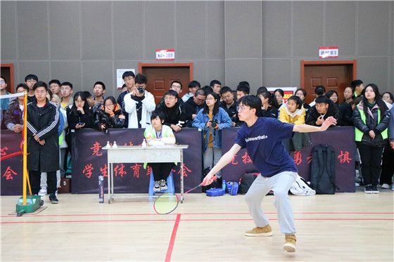 第九届“至强杯”羽毛球联赛圆满落幕