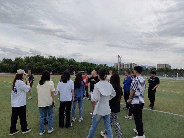 【完满团支部】鸣奏青春旋律 抒写健身乐章——淬炼·国际商学院营销2203班完满团支部活动