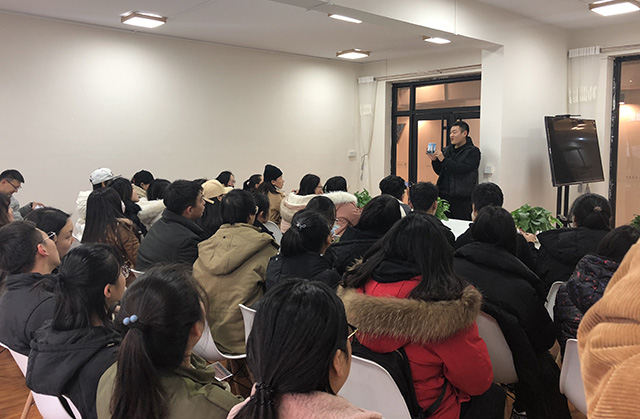 【完满班级】让我们去捕捉信院冬日美景吧——艺术传媒学院视觉(专升)1805班“一人一世界”爱我信院拍出风采完满班级活动