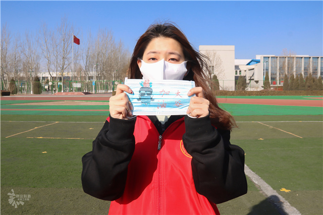 【情暖社区】市民课堂305期:双线联动 “罩”唤未来 志愿者创意开展