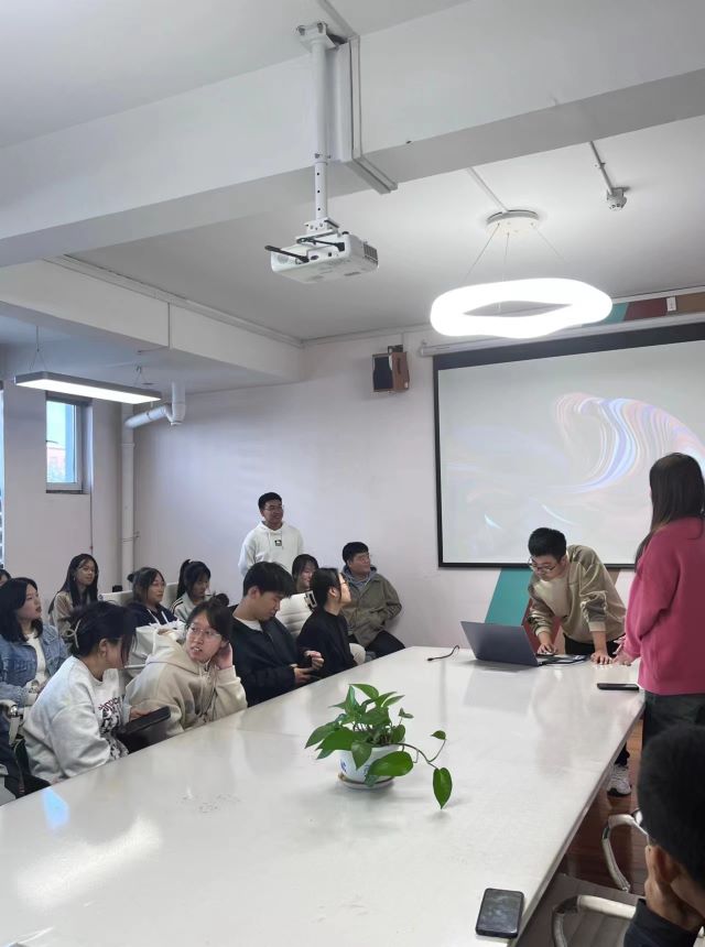 防范于心 反诈于行——大数据学院、信息工程学院反诈联盟专项志愿服务队活动