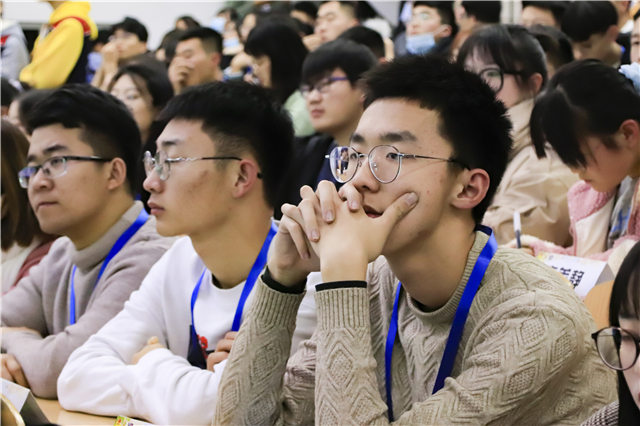 【青马工程】台海危机 风云惊变的尖峰时刻——第十二期“青马工程”完满教育学生骨干培养计划第一期讲座顺利举办