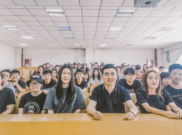 【辅导员说完满】职业规划指导 成就扬帆起航——艺术传媒学院17级视觉动产服辅导员说完满