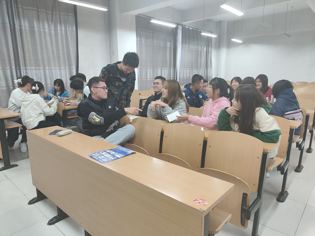 【完满班级】弘扬宪法知识 抵制网络诈骗——智能工程学院通信2001班完满班级活动