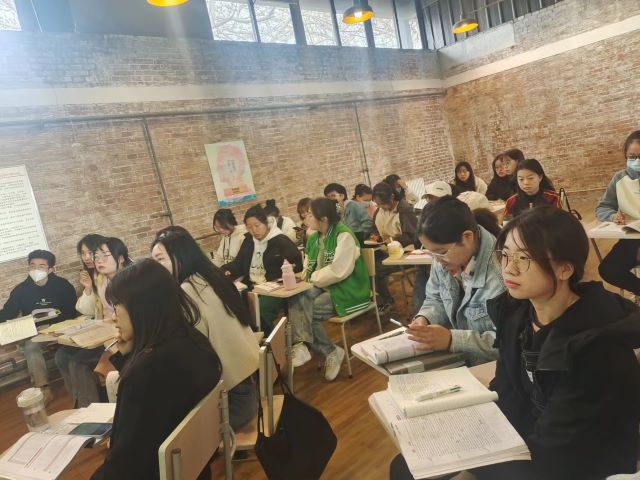 【完满团支部】观“关于我妈的一切”电影活动——远景学院远景2106班完满团支部活动