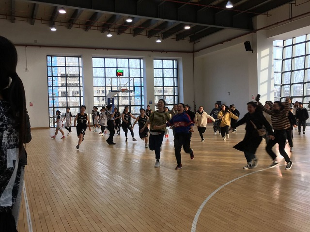 闪光的信院第248期:篮球女孩刘丁源用坚持诠释热爱