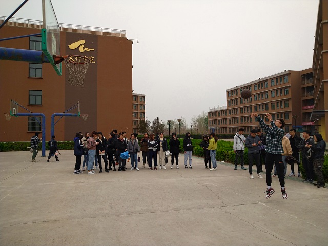 【完满班级】“点燃梦想 绽放活力”定点投篮比赛——艺术传媒学院环设1705班完满班级活动