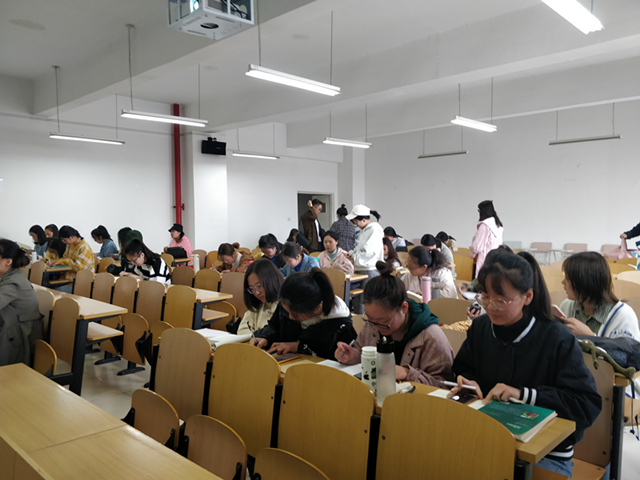 【完满班级】 弘扬正能量 做时代新人