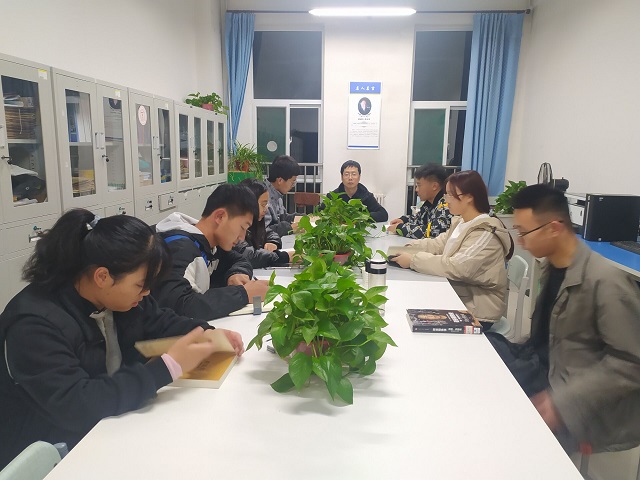 学习大咖传记 培养商科思维——异科导师大咖传记阅读分享会