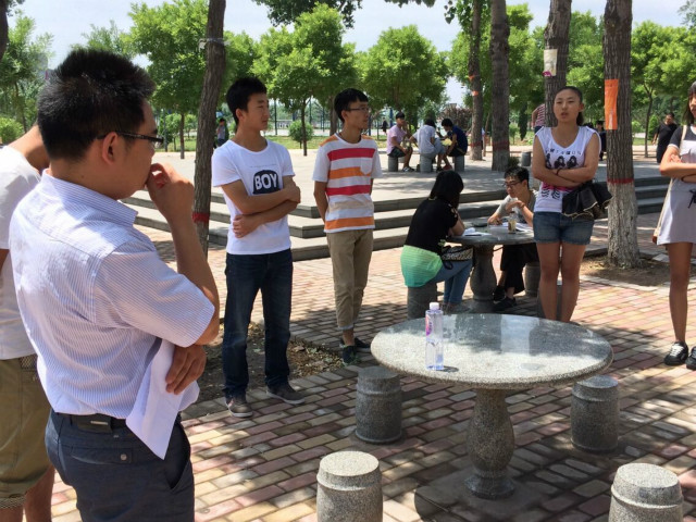 首期卓越教育学生骨干培训班全体学员召开总结班会