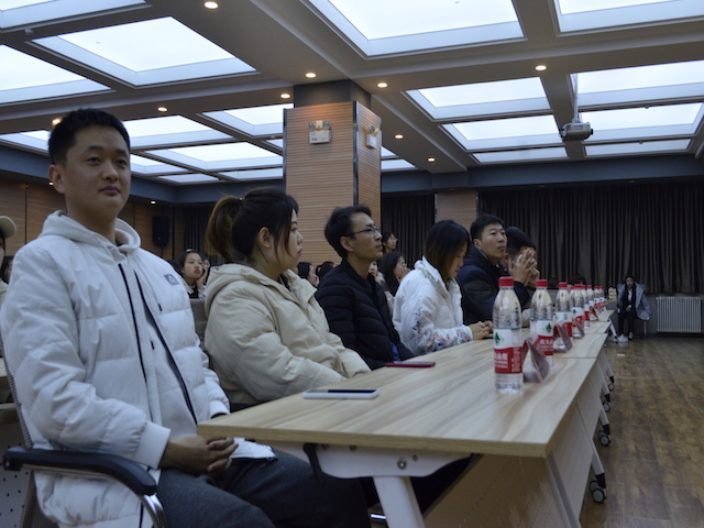 淬炼商学院举办B类社团总结汇报表演晚会