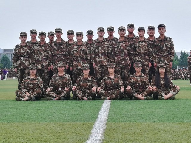学长计划第548期:学长引领 朋辈互动 迷彩服下实现可能的自己