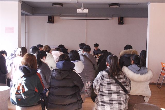 聆听“自然调式中的旋律即兴”讲座 品味音乐之美