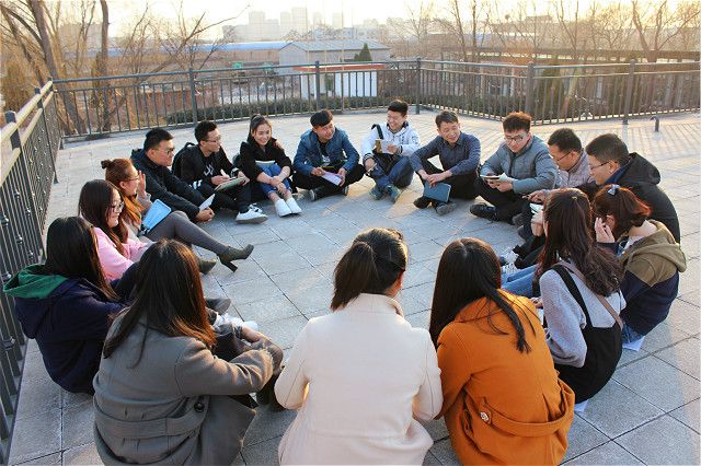 远景学院学生会座谈大会成功举办
