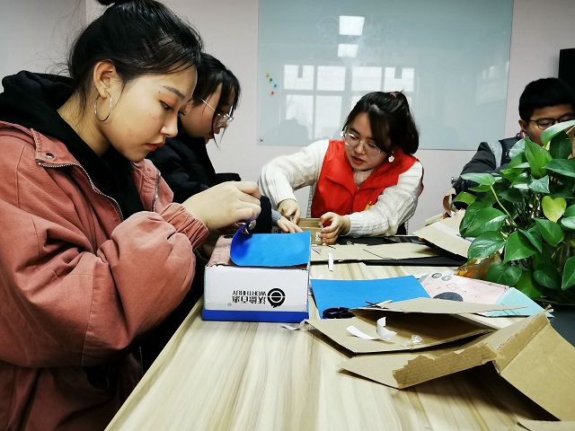 【完满班级】快递盒的“华丽变身”