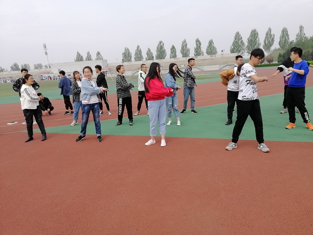 【完满班级】春运 春天的运动——计科1802班“青春有你”活动