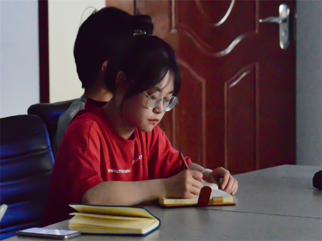 第三十九期“创客视界”传媒沙龙:学习拍摄街舞技巧 记录信院精彩瞬间