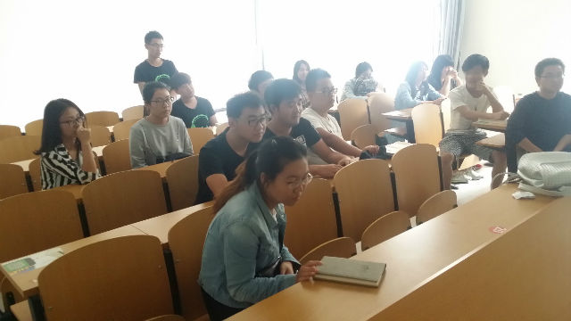 【完满班级】五四大旗飘扬  精神力量永传