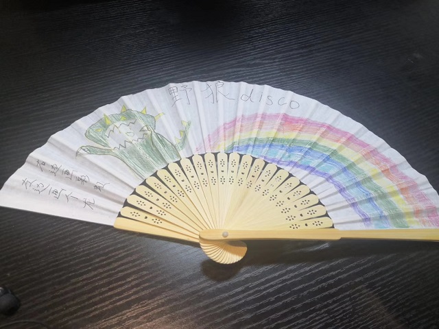 【完满班级】谈笑秋风 巧手画扇——数字1801班完满班级