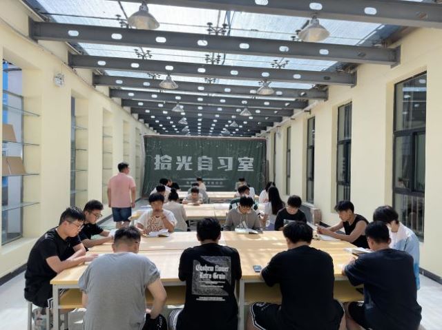 腹有诗书气自华——大数据学院、信息工程学院大咖传记沉浸式阅读会