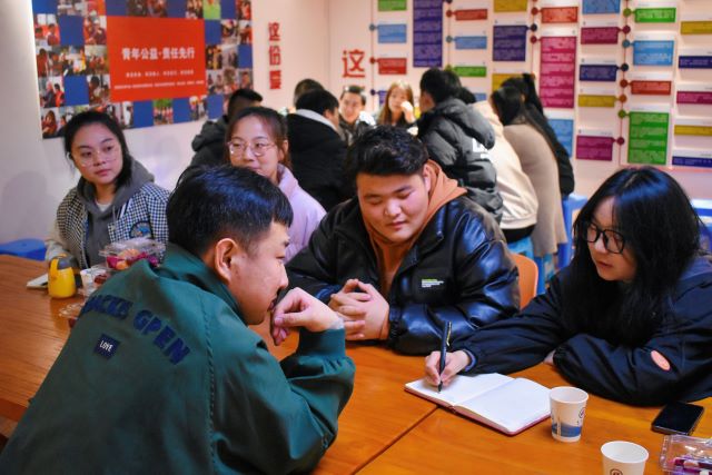 共话志愿 携手并进——大数据学院、信息工程学院分享“会”志愿