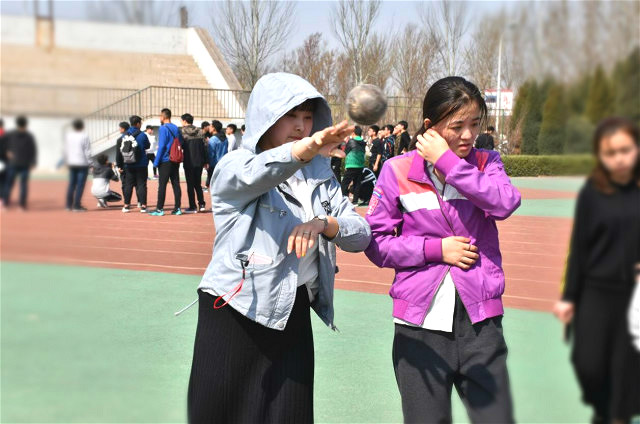 热血竞技 延续橄榄枝的荣耀——“运动嘉年华”经济管理系第五届“经管杯”田径运动会