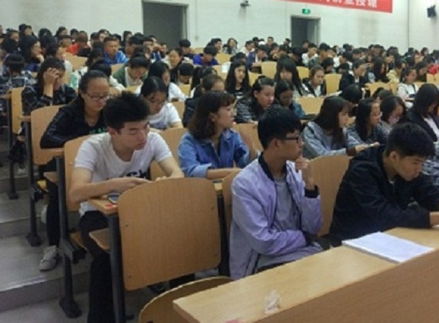 【辅导员说完满】简政放权 提高学生工作效率——淬炼商学院“辅导员说完满”系列活动(十五)