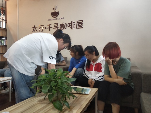 【完满班级】众志成城 党坚势盛——环设1804红色主题绘画大比拼完满班级活动