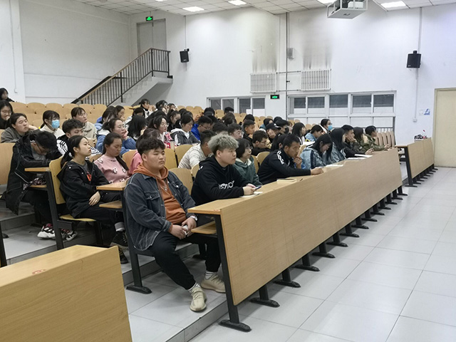 活动宣讲 助推完满——食品与环境学院完满教育宣讲会