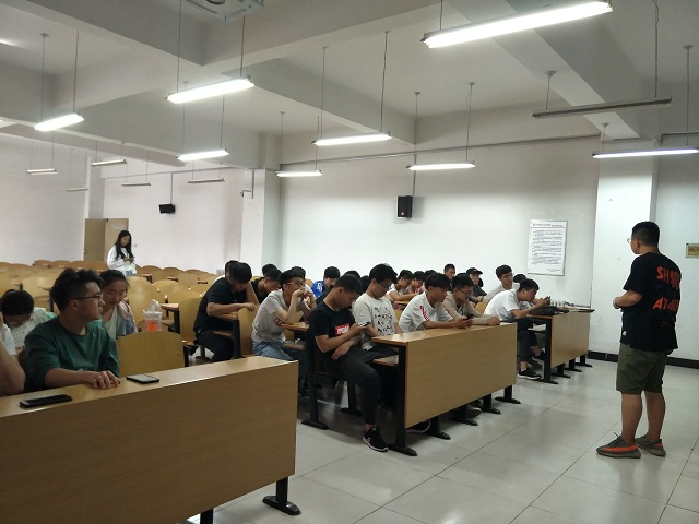 【完满班级】“无梦想不成长”——计科1802班主题班会