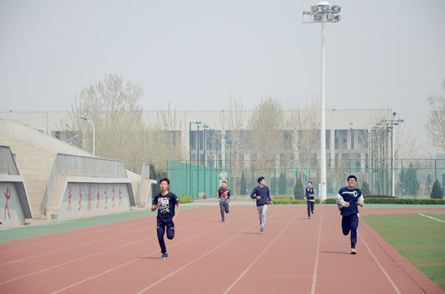 奋斗与拼搏的演绎——工管系第二届运动会纪实