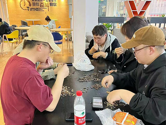 【完满团支部】享受无味生活 磕出精彩人生——艺术传媒学院视觉2304班完满团支部活动