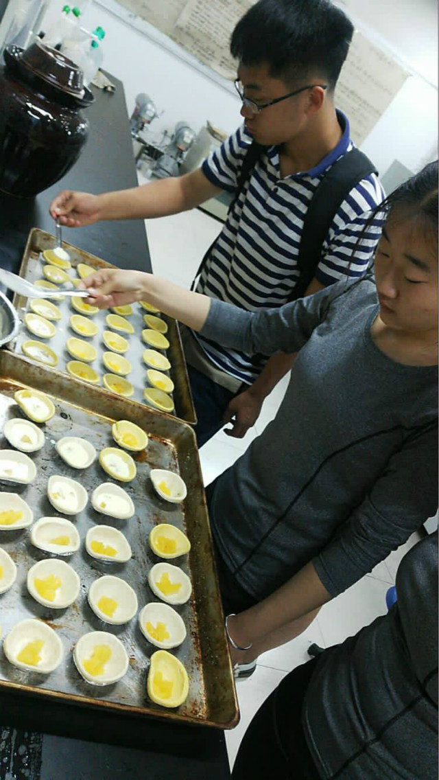 【缤纷百团】鸡蛋与面粉的相爱相杀——食品营养协会活动纪实