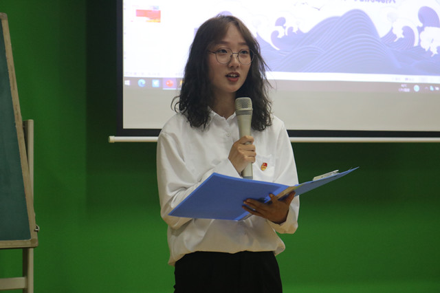 创想皇家名片 畅享信院风采——经济与管理学院第三届“创想杯”招生广告创意大赛复赛