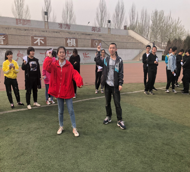 【完满班级】青春梦想——飞机大赛