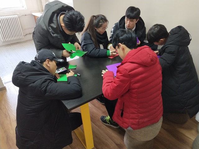 【完满班级】叶叶有香 脉脉传情——信工系计科1701班开展“自制叶脉传情”完满班级活动