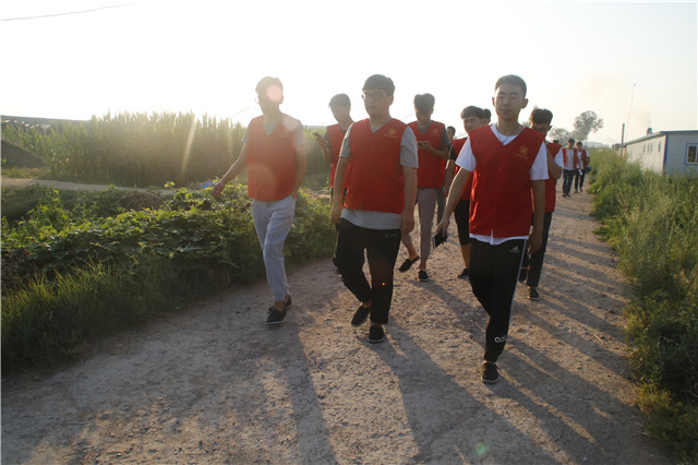 【三下乡】献身大棚  感化每一篇绿茵——机电工程系“机时予”象谷村志愿服务纪实（三）