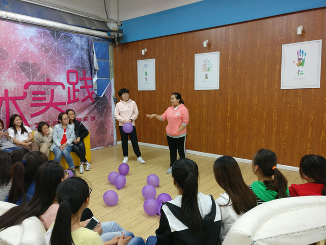 【完满班级】外语系“话远方•致青春”完满班级系列活动