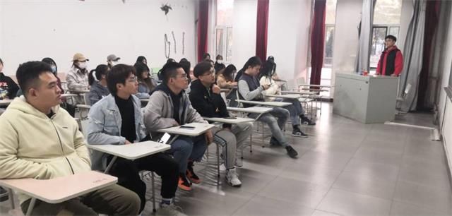 【完满班级】防护疫情 致敬抗疫英雄——艺术传媒学院2018级视觉1804班 “敬畏生命 行有所止”观影活动