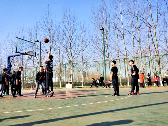 青春飞扬 迎“篮”而上——软件1801、软件1802篮球友谊赛