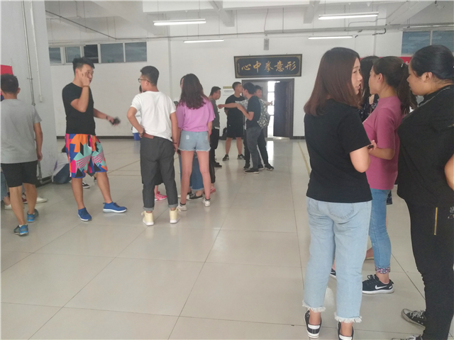 【完满班级】情暖六月 影印青春——淬炼商学院六月完满班级主题活动（十）