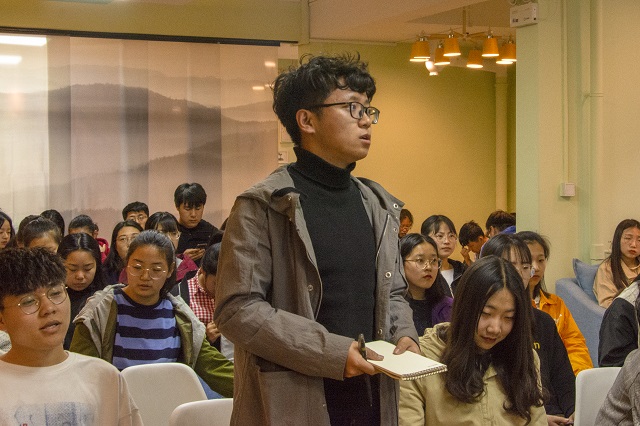 “青领未来”校园公益巡讲第1期:山西青年报记者做客青藤书院 讲述校媒融合发展新趋势