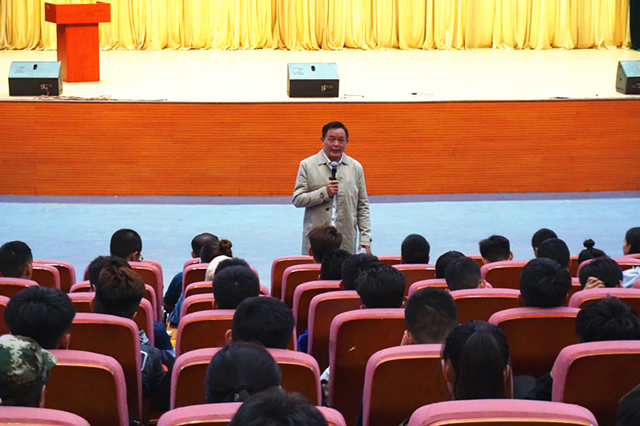 以梦为马 在最美的年华遇见你——大数据学院、信息工程学院开展2018级新生见面会