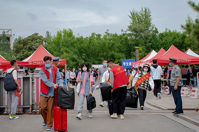 【迎新纪实】飒爽金秋日  缘聚信院——艺术传媒学院2021级迎新篇