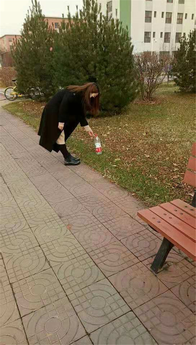 【完满班级】“你扔我捡 低碳生活”水瓶捐大爷——大数据学院、信息工程学院软工1604班开展完满班级活动