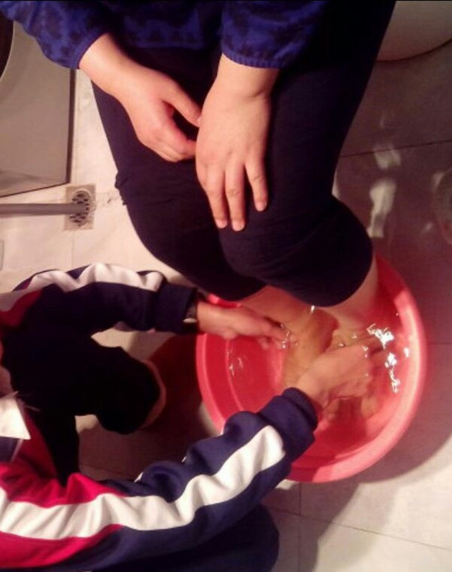 【完满班级】别样共战疫情 贡献一份自己的力量——软件1706班开展“众志成城 抗击疫情”活动